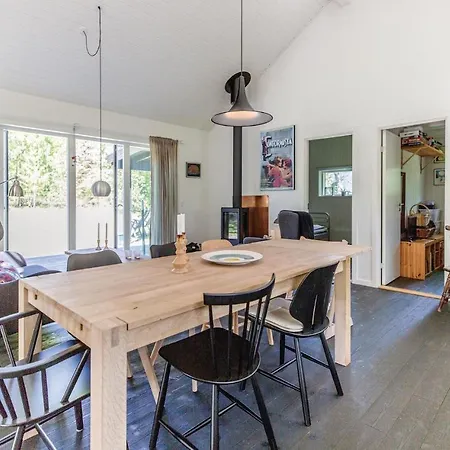 Three-bedroom In بيت للعطل *