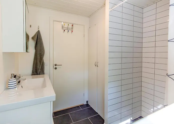 Three-bedroom In Semesterbostad