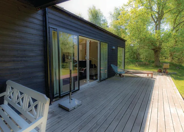 Three-bedroom In Semesterbostad Højby